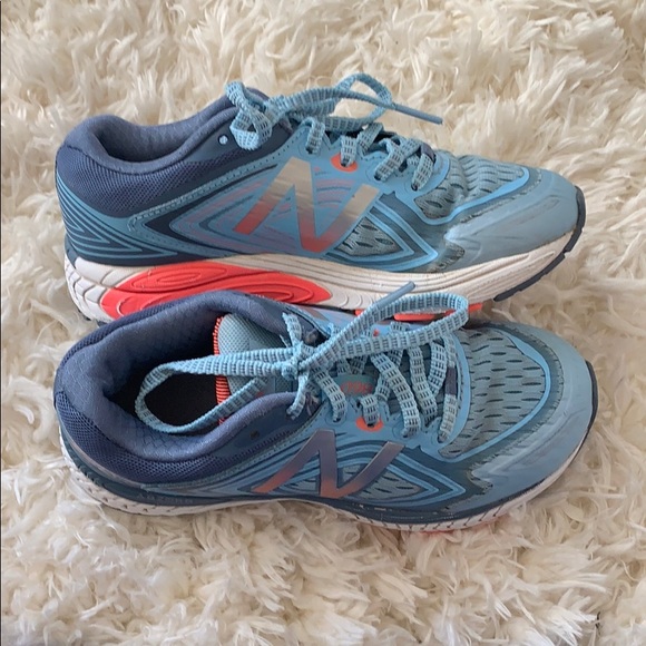 Kids size 1 new balance sneakers